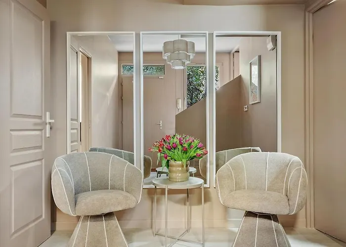 Villa French House Paris